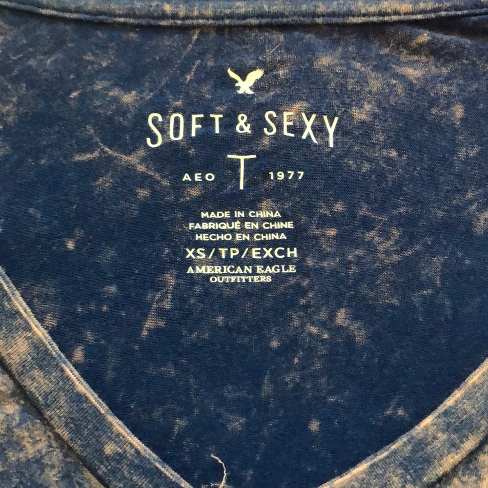 American Eagle Soft & Sexy Blue Splattered T shirt - Picture 2 of 2